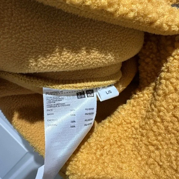 Uniqlo Cozy Mustard Sherpa Jacket - Picture 3 of 3